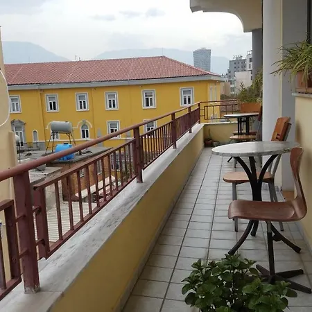 Shoshi * Τίρανα